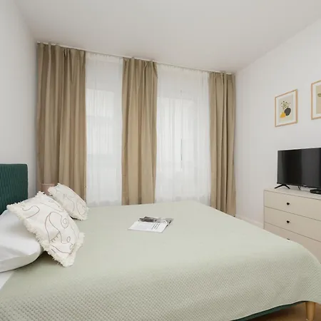 Ina Rent - Slaska 12 *