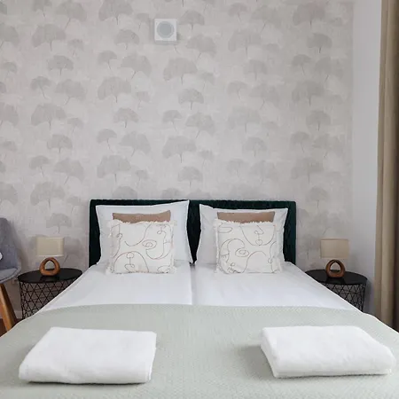 Ina Rent - Slaska 12 公寓式酒店 3*