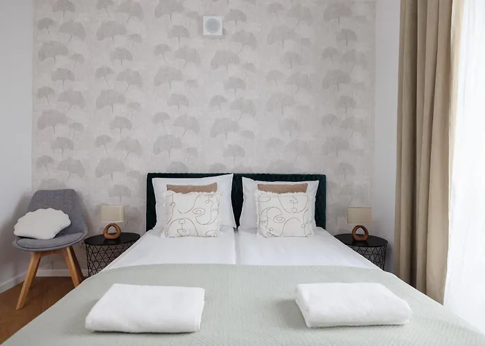 Ina Rent - Slaska 12 Aparthotel 3*